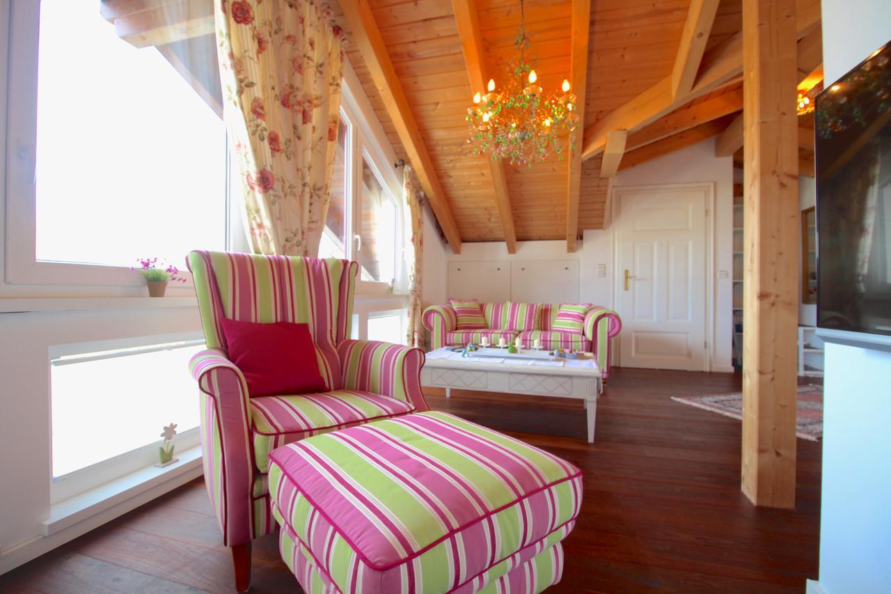 Himmelschloesschen & Chalet Rose Garmisch-Partenkirchen Exterior photo
